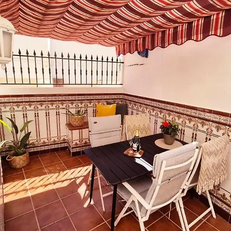 Апартаменты Trevlig 4 Baedds Laegenhet I Nerja! Нерха