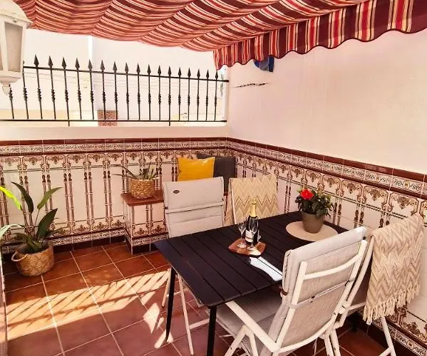 Апартаменты Trevlig 4 Baedds Laegenhet I Nerja! Нерха